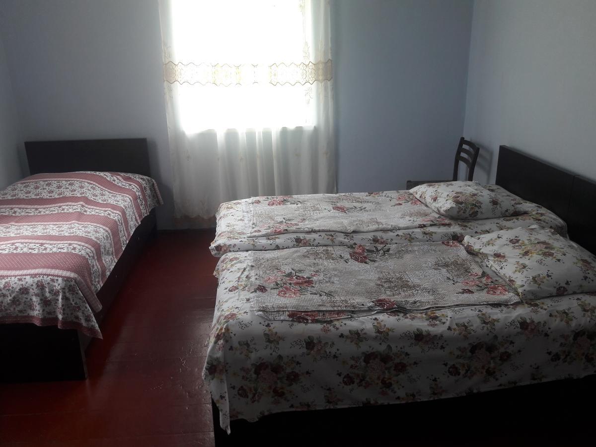 Joni Guest House 巴统 外观 照片